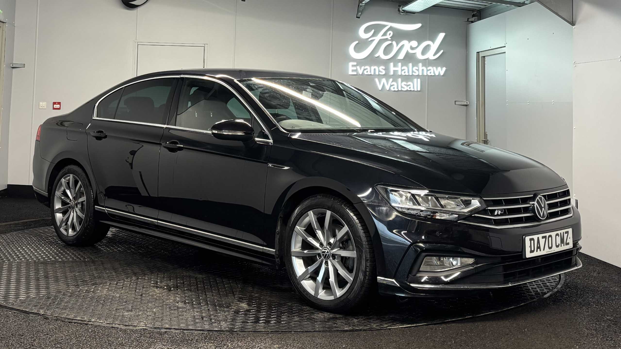 Main listing image - Volkswagen Passat