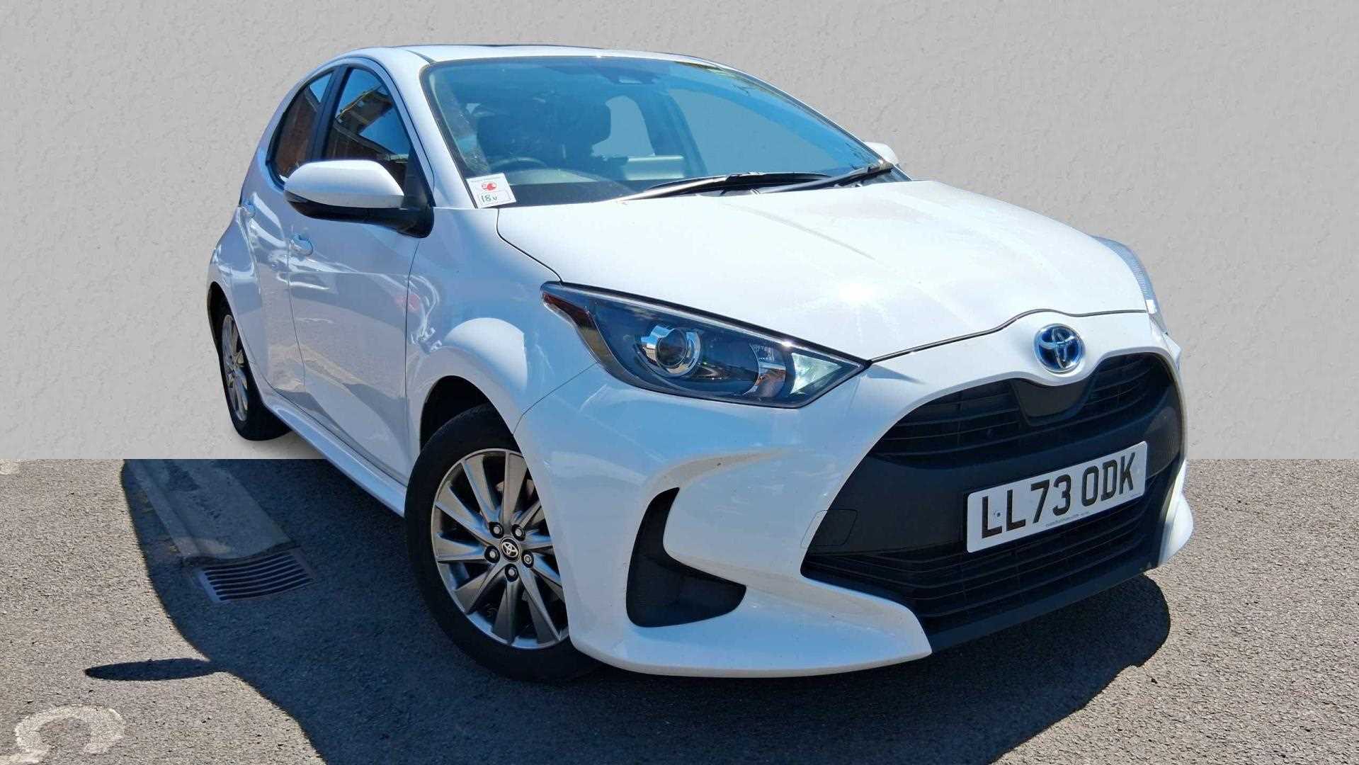 Main listing image - Toyota Yaris