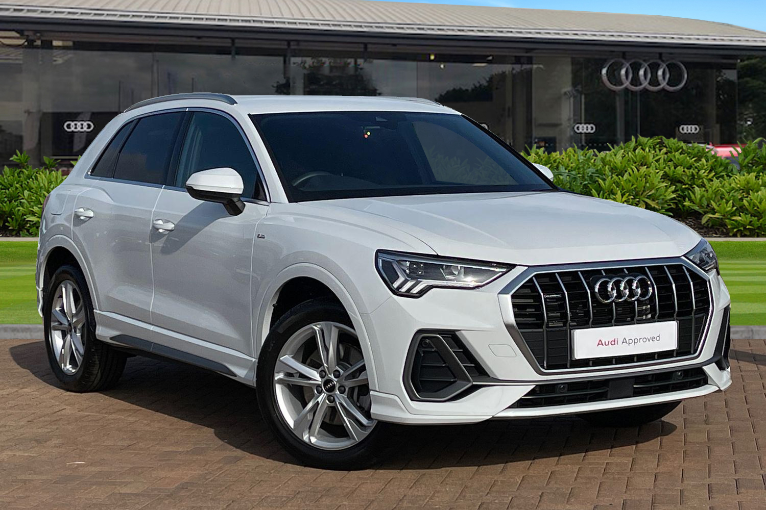 Main listing image - Audi Q3