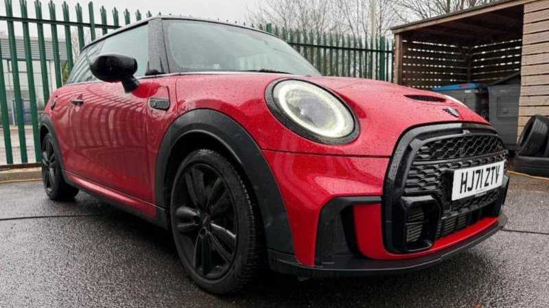 Main listing image - MINI Hatchback