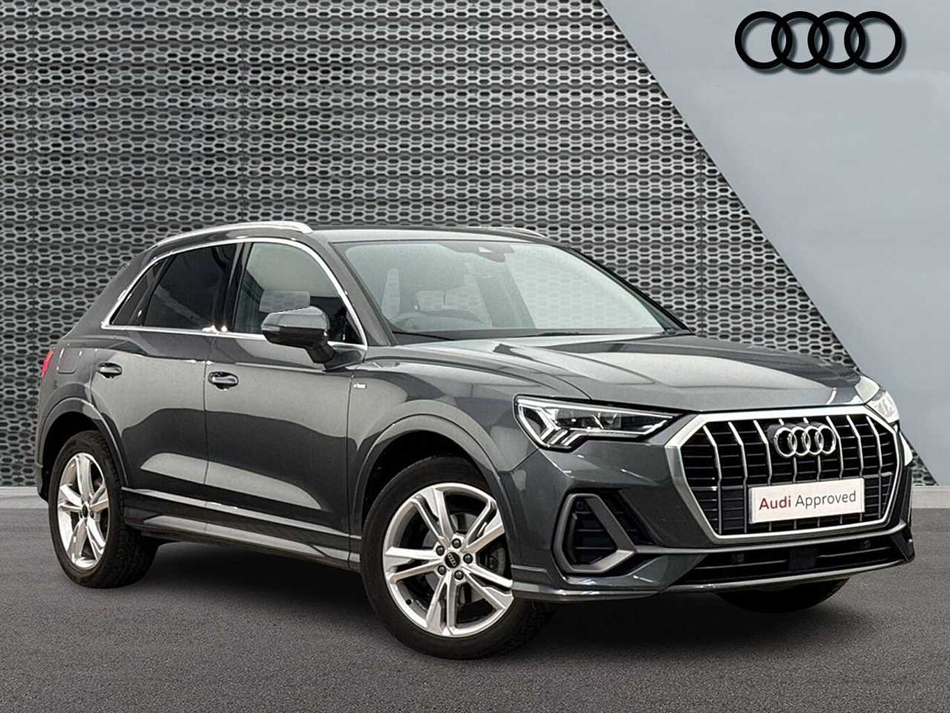 Main listing image - Audi Q3