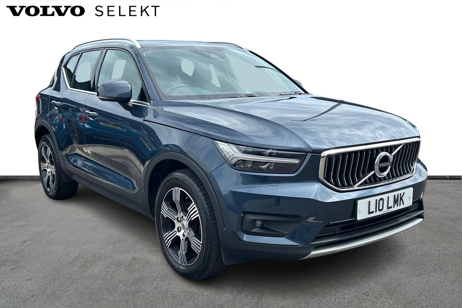 Main listing image - Volvo XC40