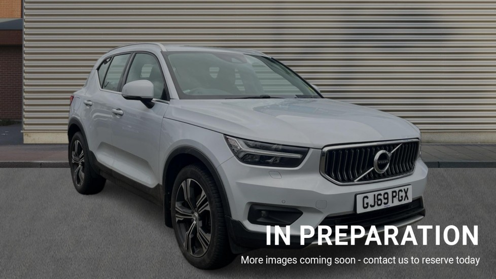 Main listing image - Volvo XC40