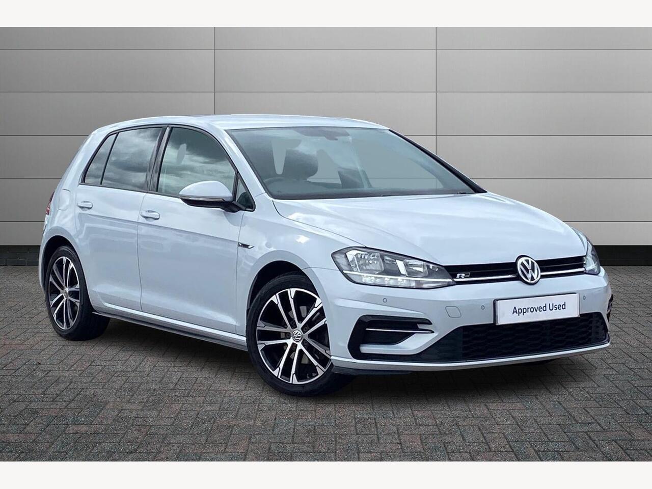 Main listing image - Volkswagen Golf