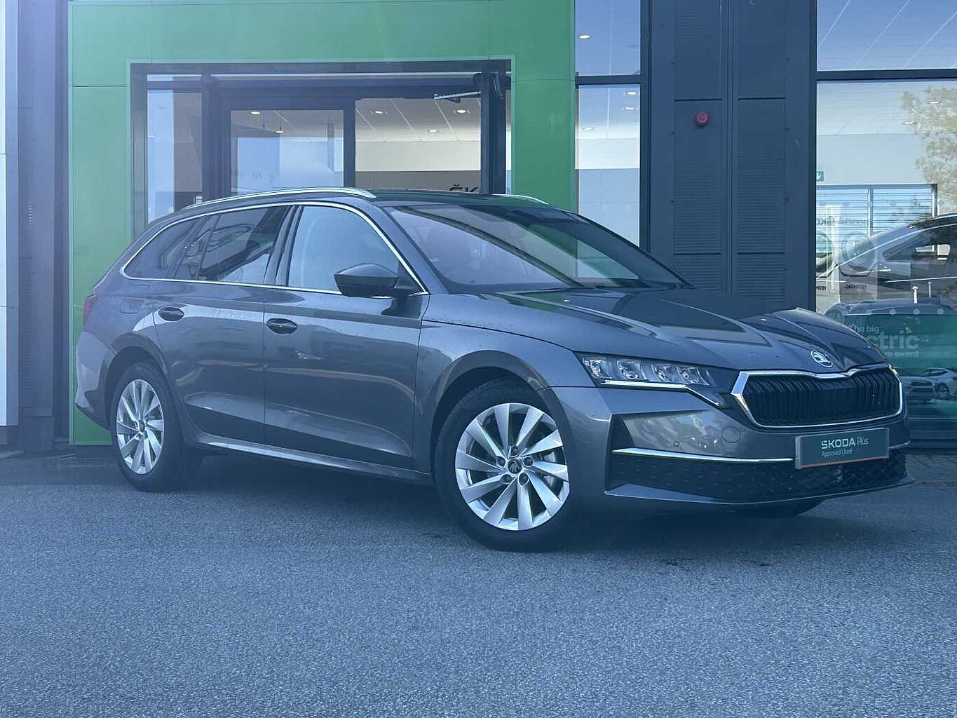 Main listing image - Skoda Octavia Estate