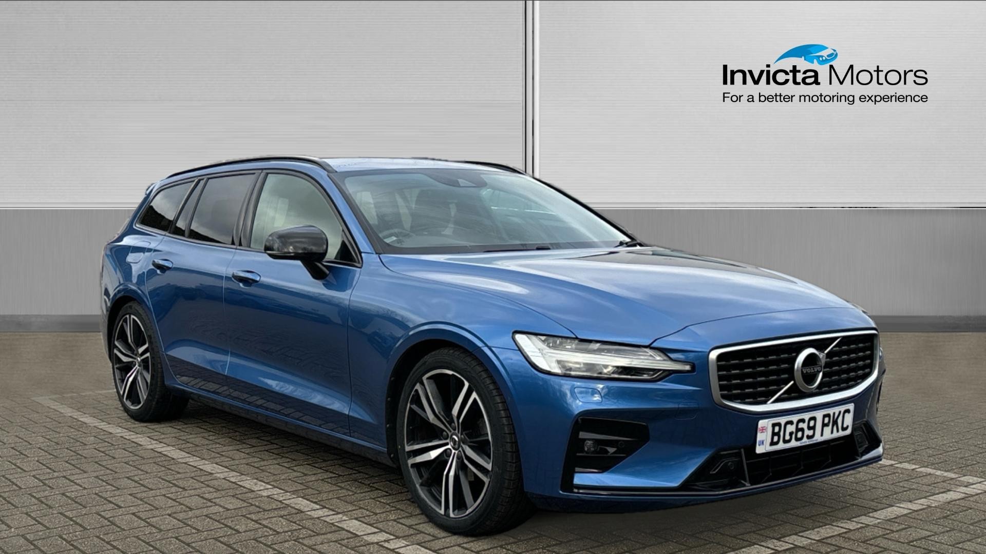 Main listing image - Volvo V60