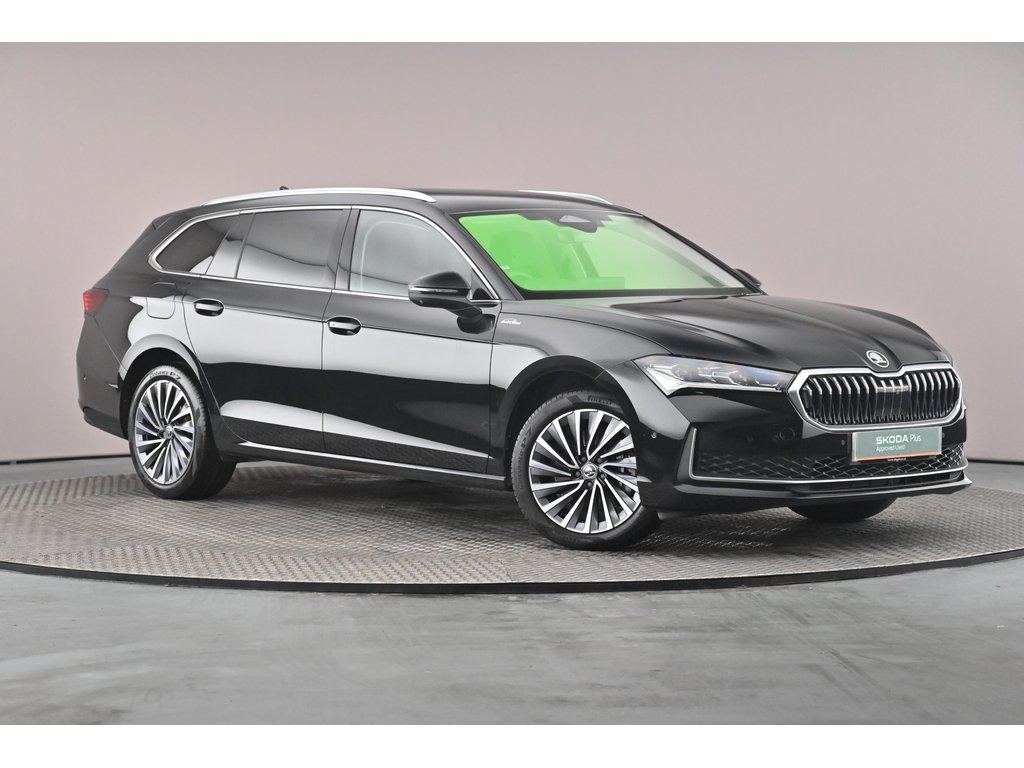 Main listing image - Skoda Superb Estate
