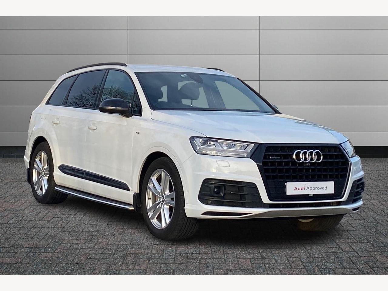 Main listing image - Audi Q7