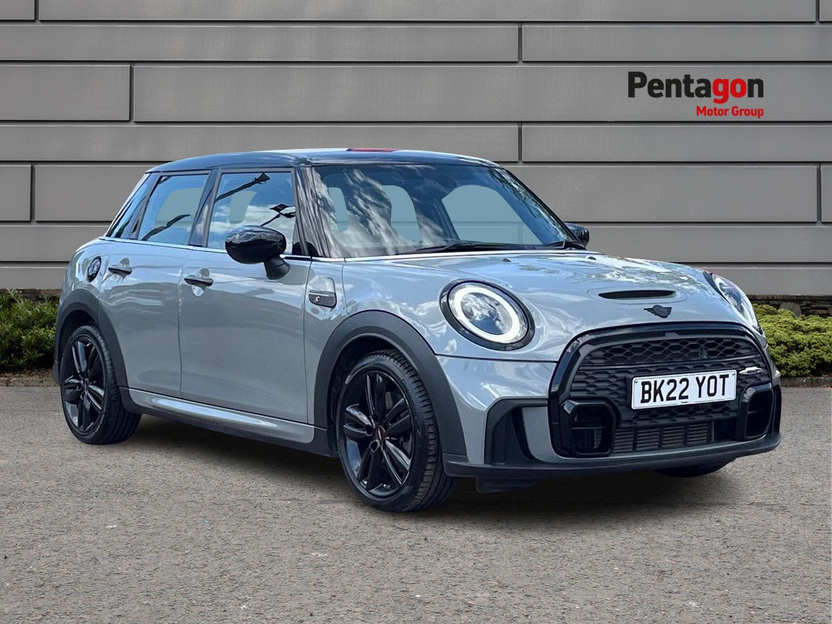 Main listing image - MINI Hatchback 5dr