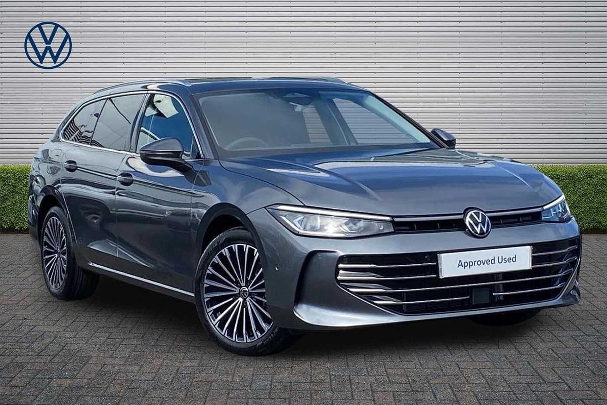 Main listing image - Volkswagen Passat