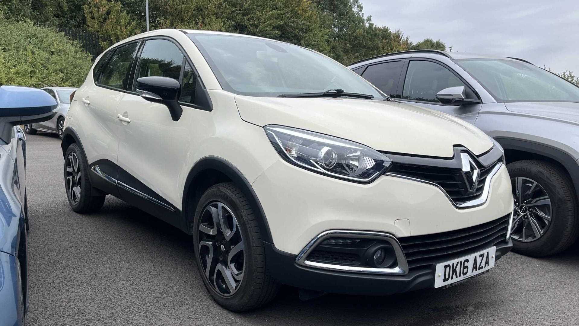 Main listing image - Renault Captur