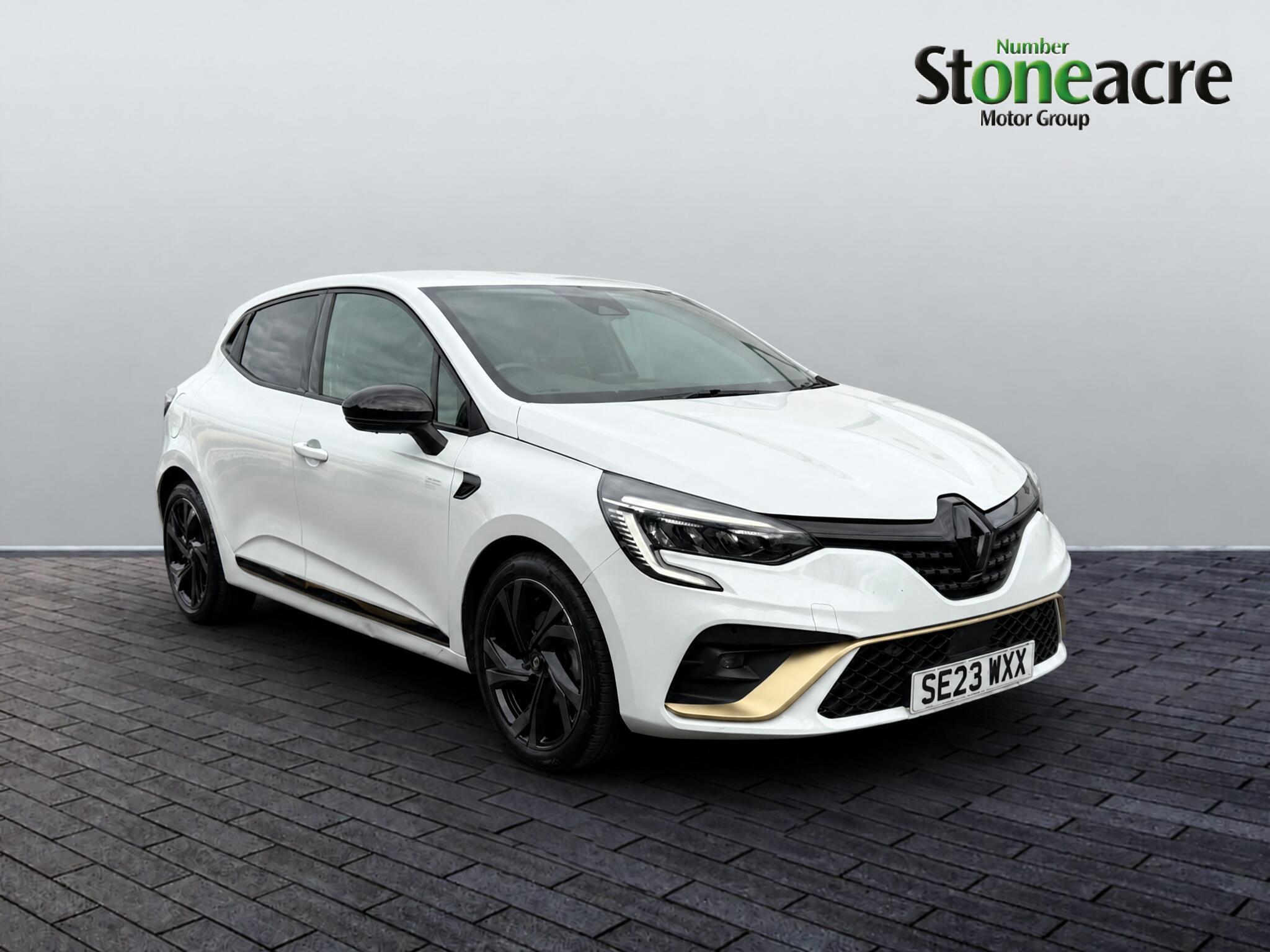 Main listing image - Renault Clio