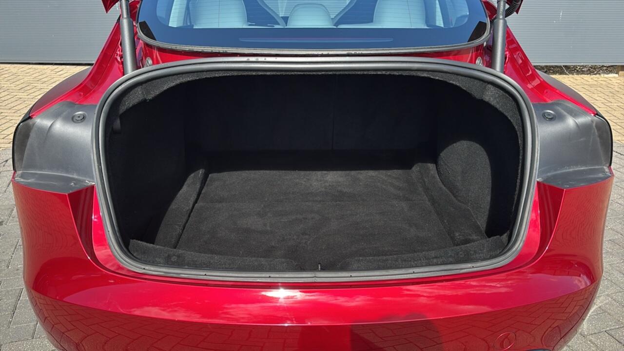 Main listing image - Tesla Model 3