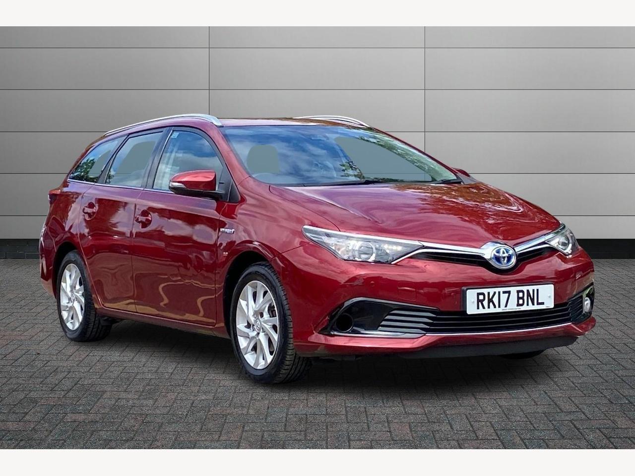 Main listing image - Toyota Auris Touring Sport