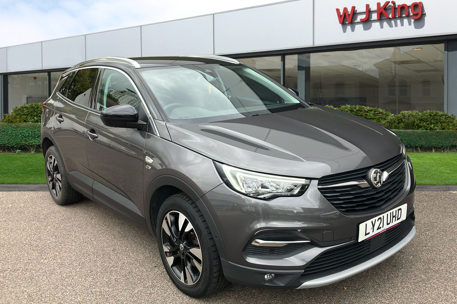 Main listing image - Vauxhall Grandland X