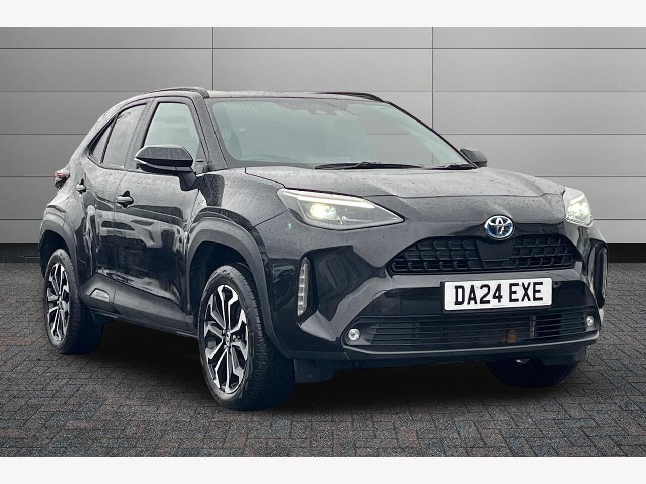 Main listing image - Toyota Yaris Cross