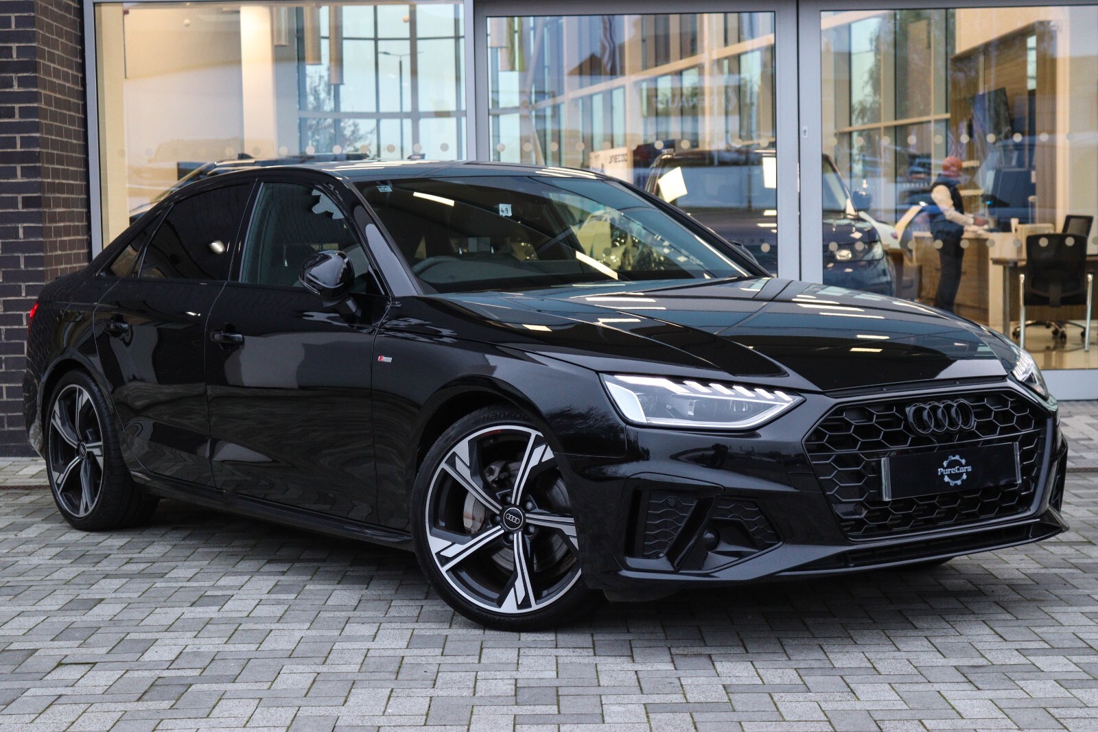 Main listing image - Audi A4