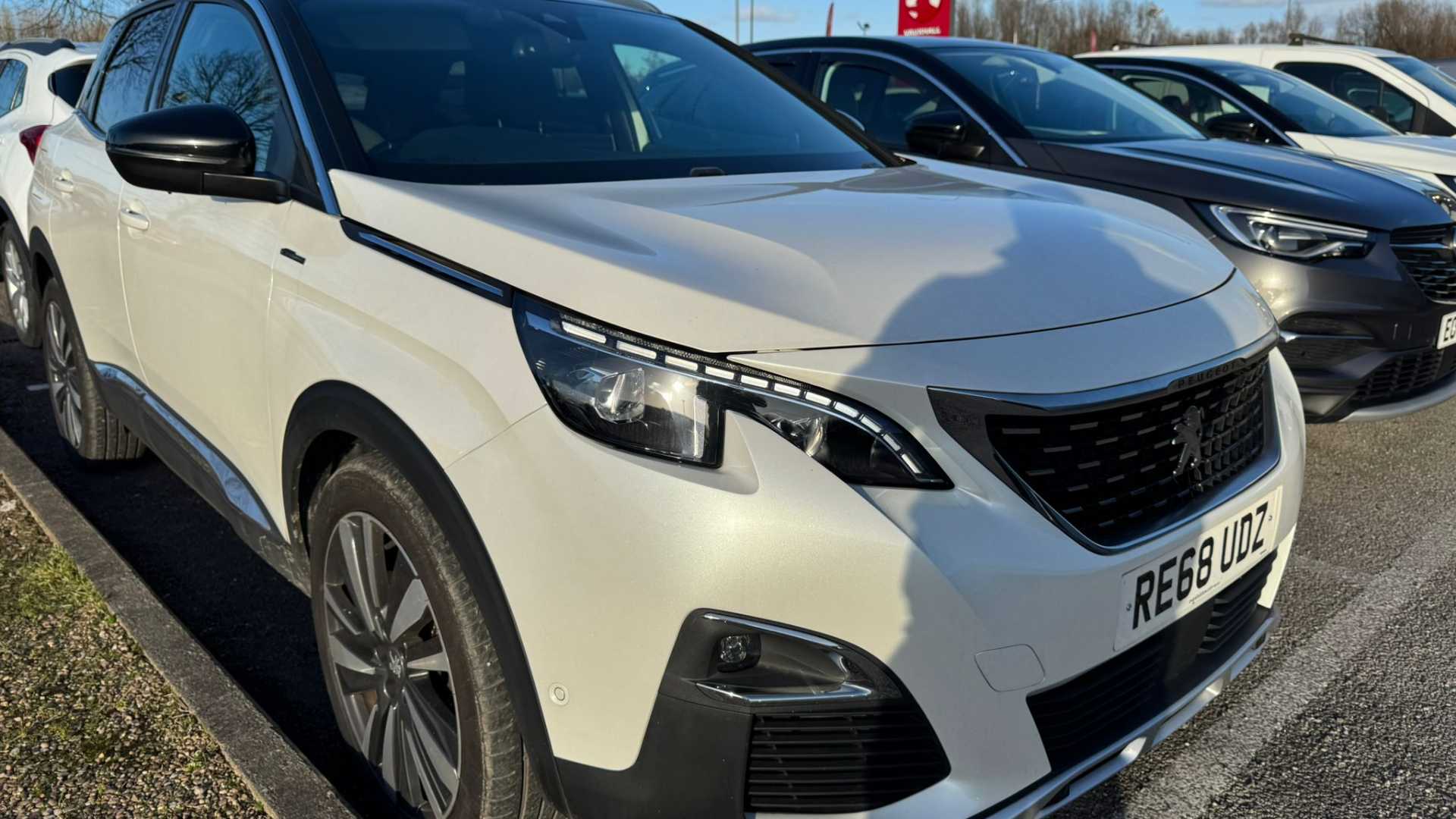 Main listing image - Peugeot 3008