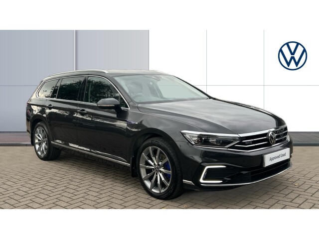 Main listing image - Volkswagen Passat GTE