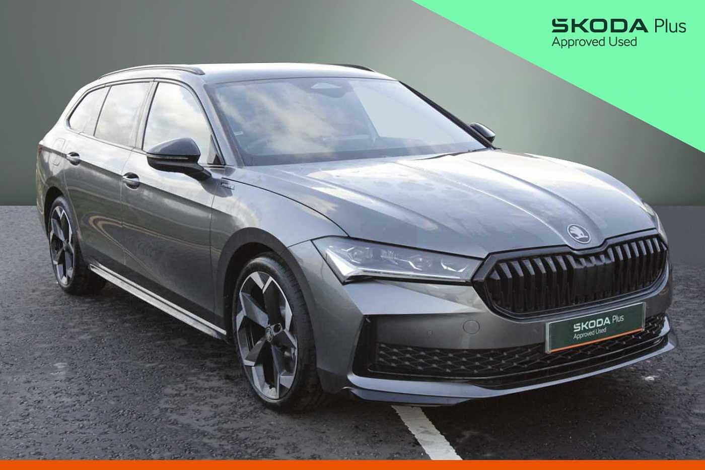 Main listing image - Skoda Superb Estate