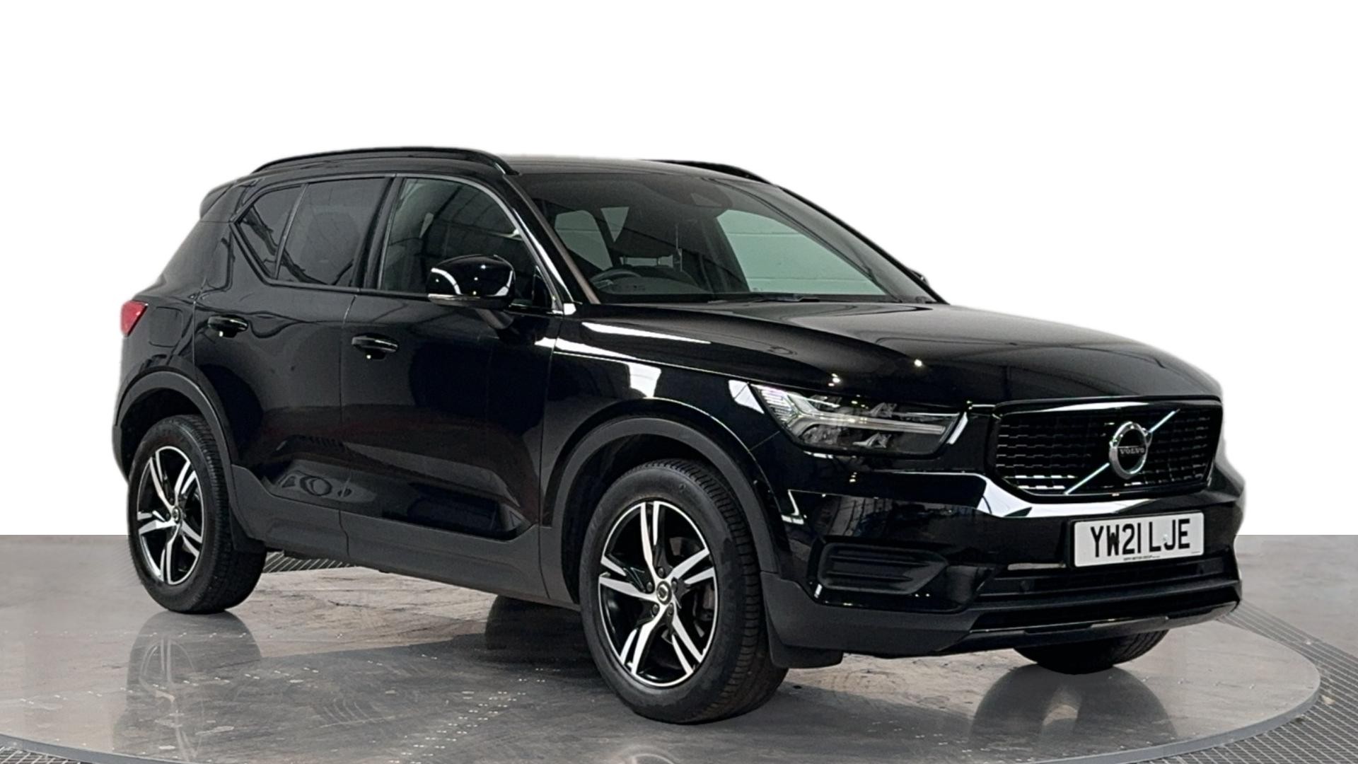 Main listing image - Volvo XC40