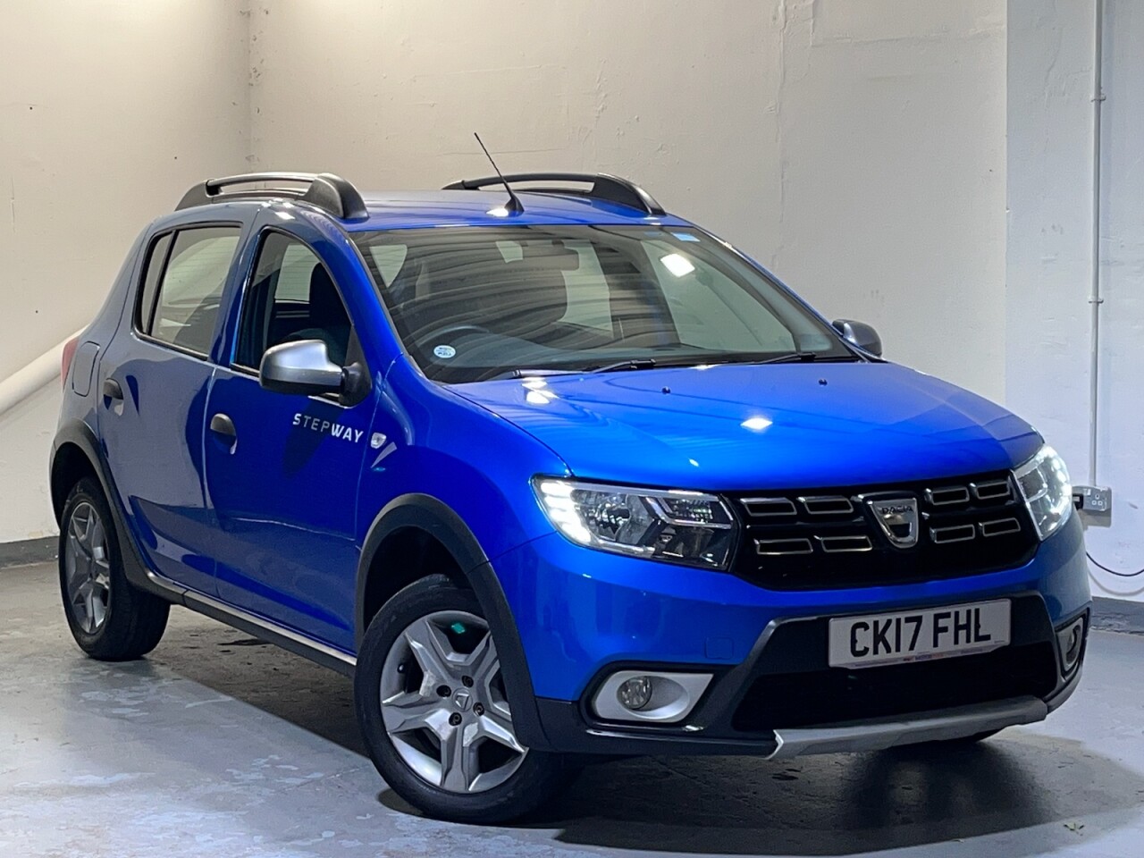 Main listing image - Dacia Sandero Stepway