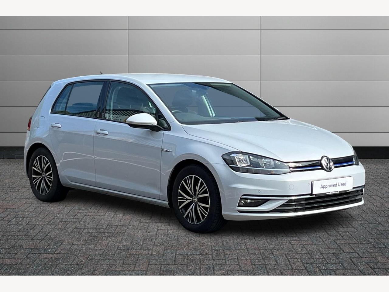 Main listing image - Volkswagen Golf