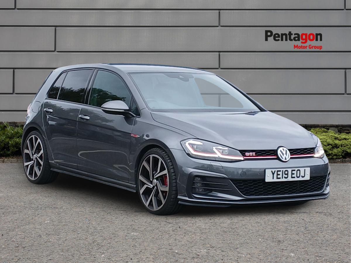 Main listing image - Volkswagen Golf