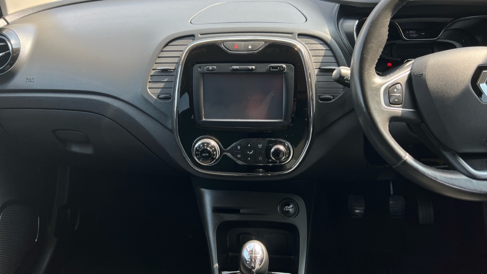 Main listing image - Renault Captur