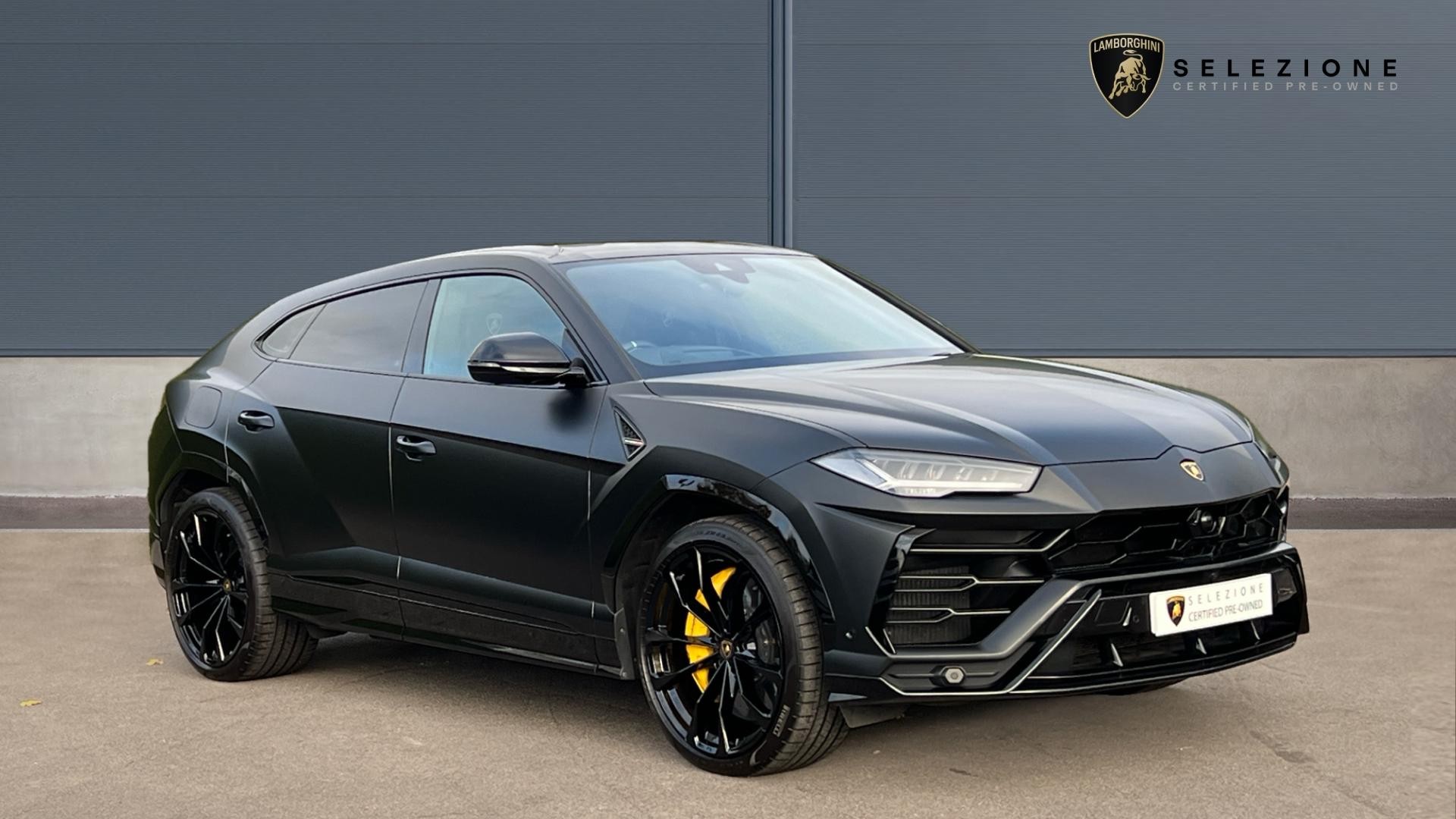 Main listing image - Lamborghini Urus