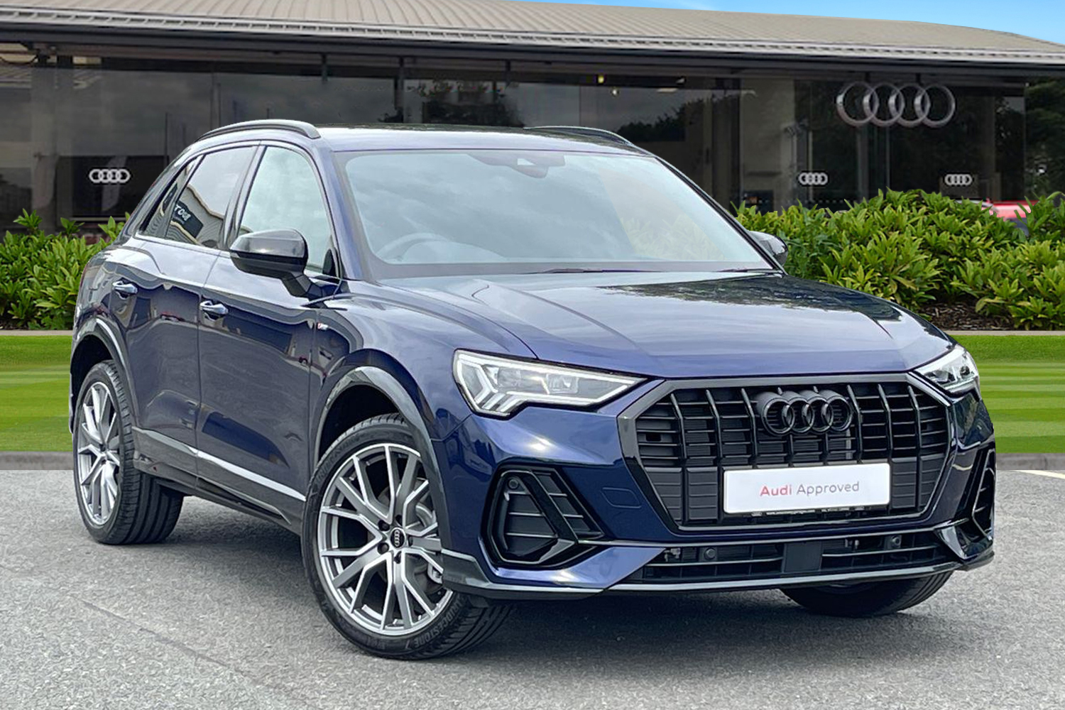 Main listing image - Audi Q3