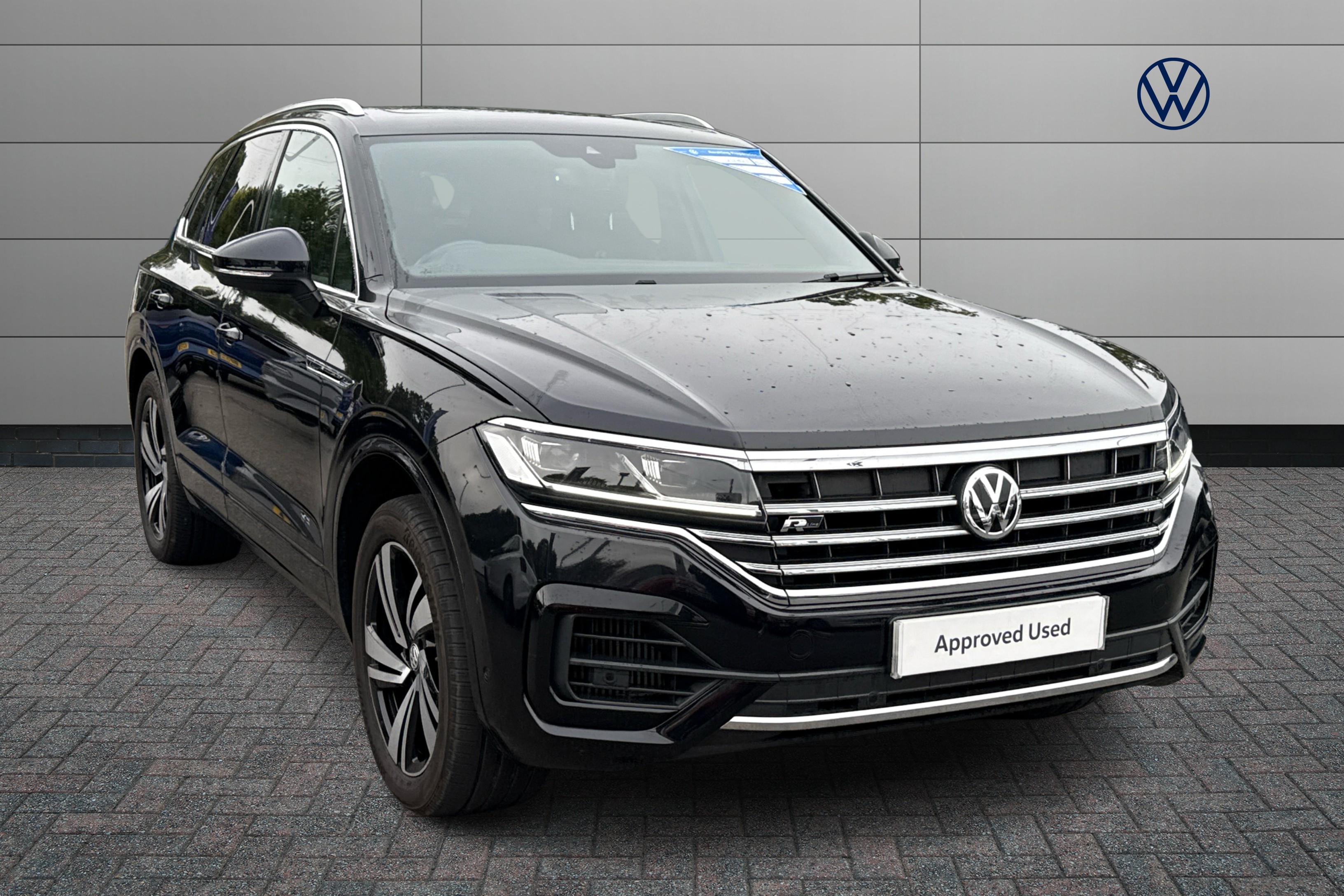 Main listing image - Volkswagen Touareg