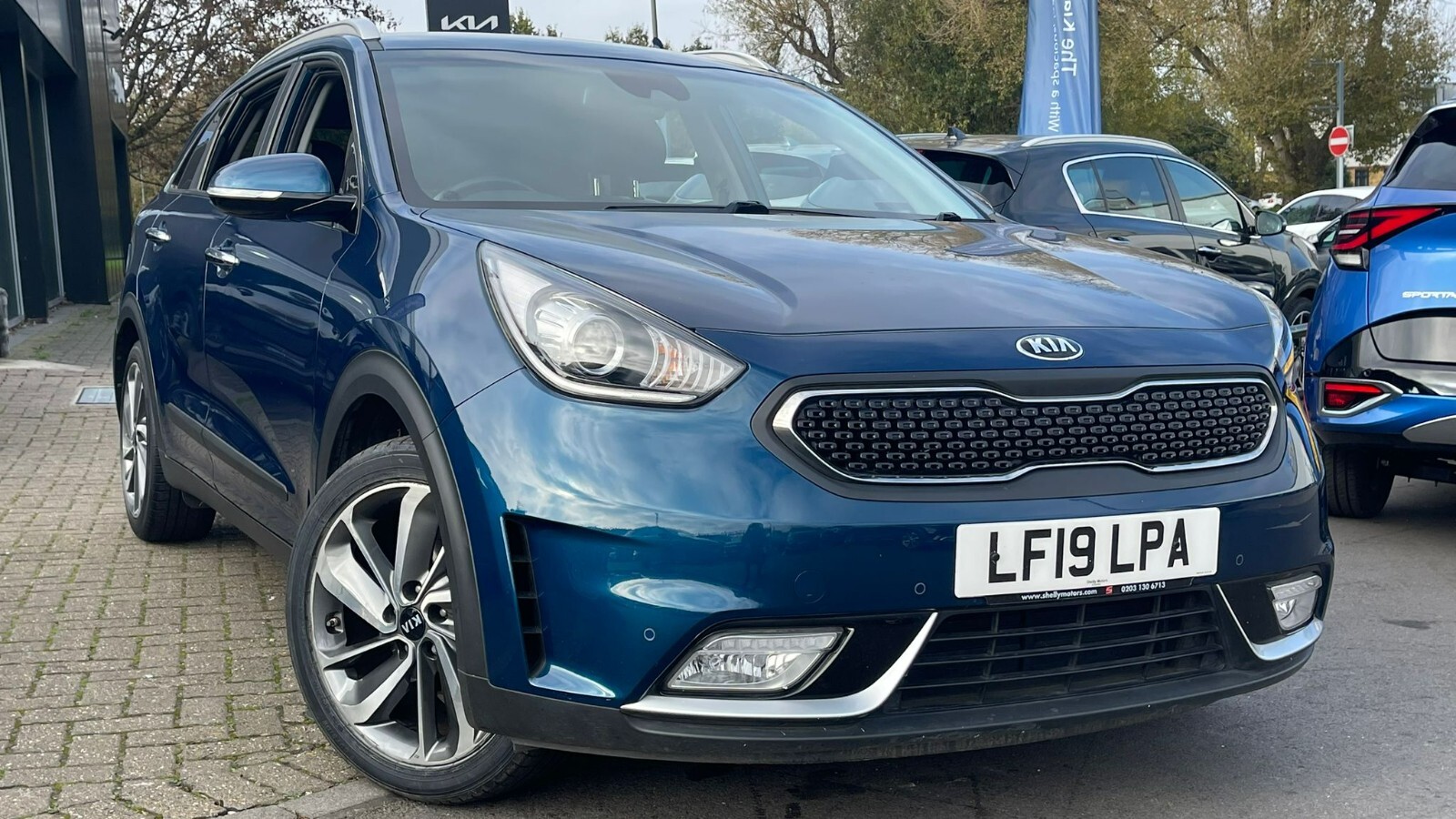 Main listing image - Kia Niro