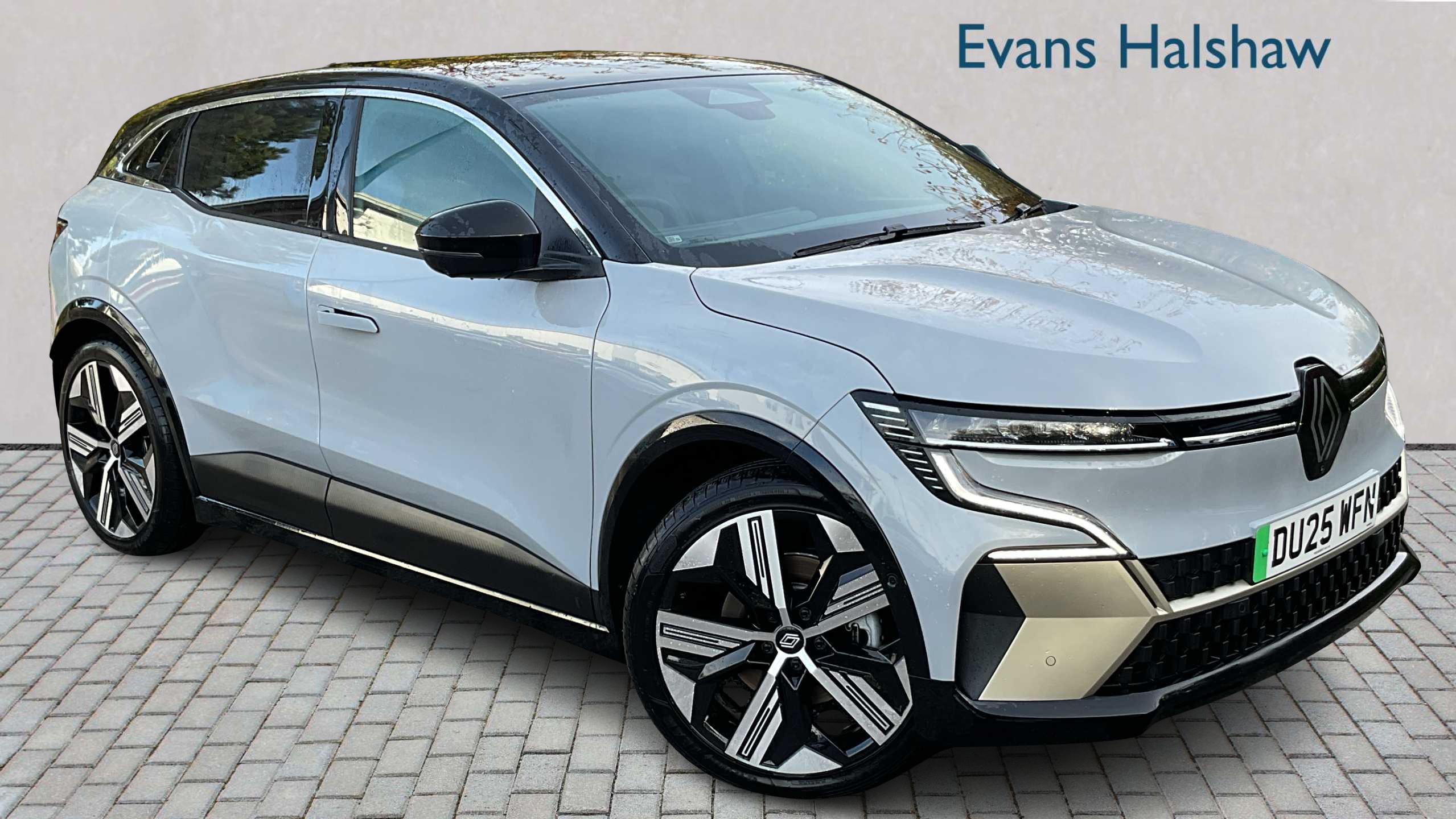 Main listing image - Renault Megane E Tech