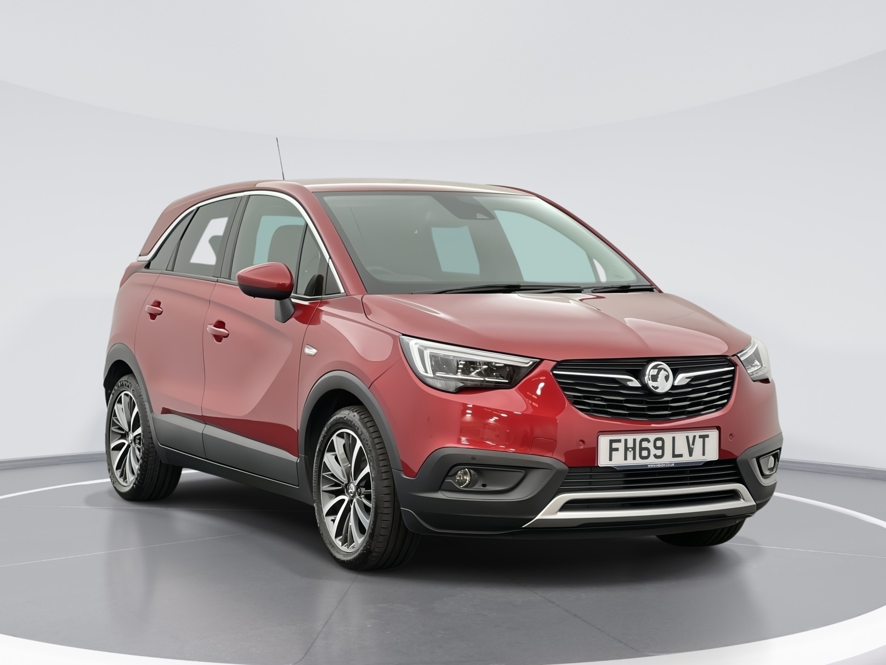 Main listing image - Vauxhall Crossland X