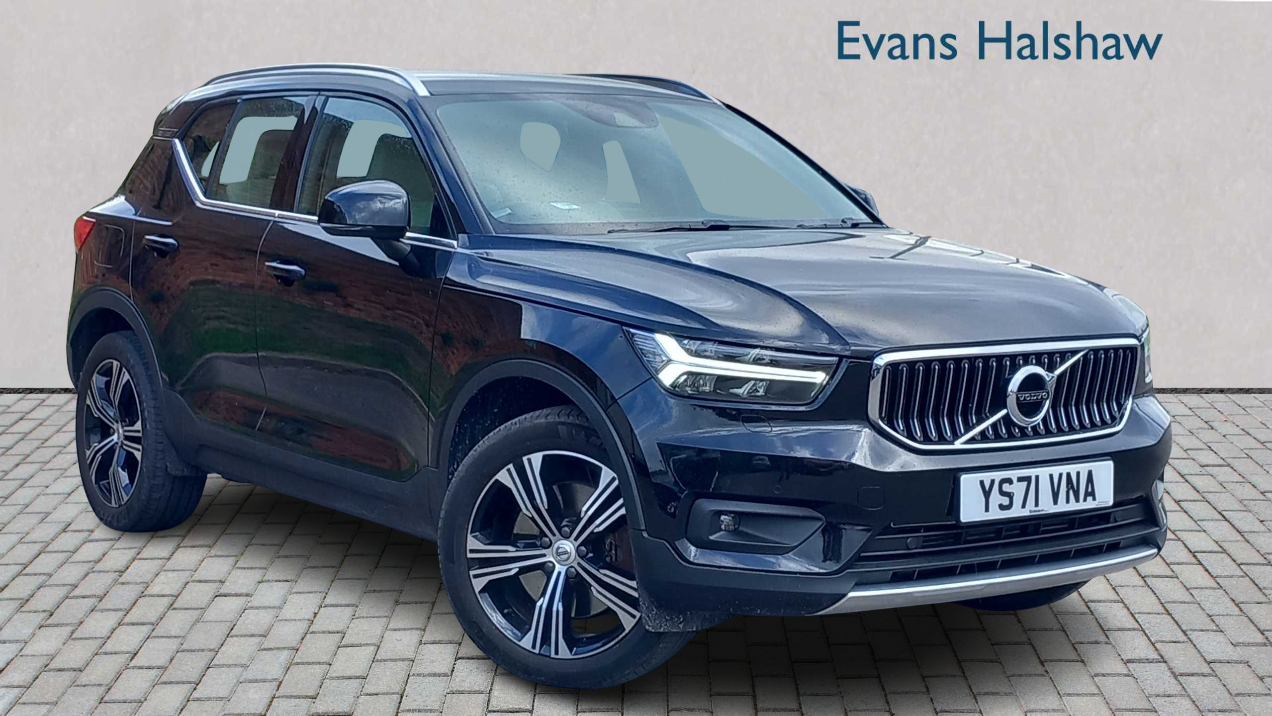 Main listing image - Volvo XC40 Recharge