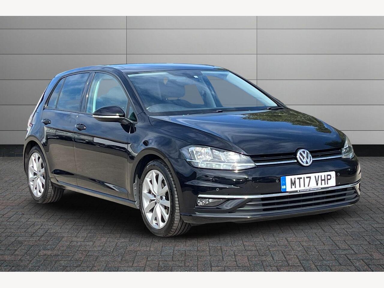 Main listing image - Volkswagen Golf