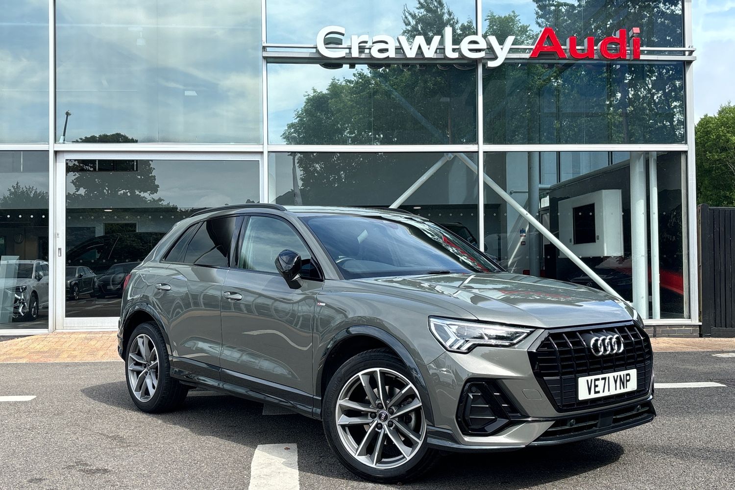 Main listing image - Audi Q3