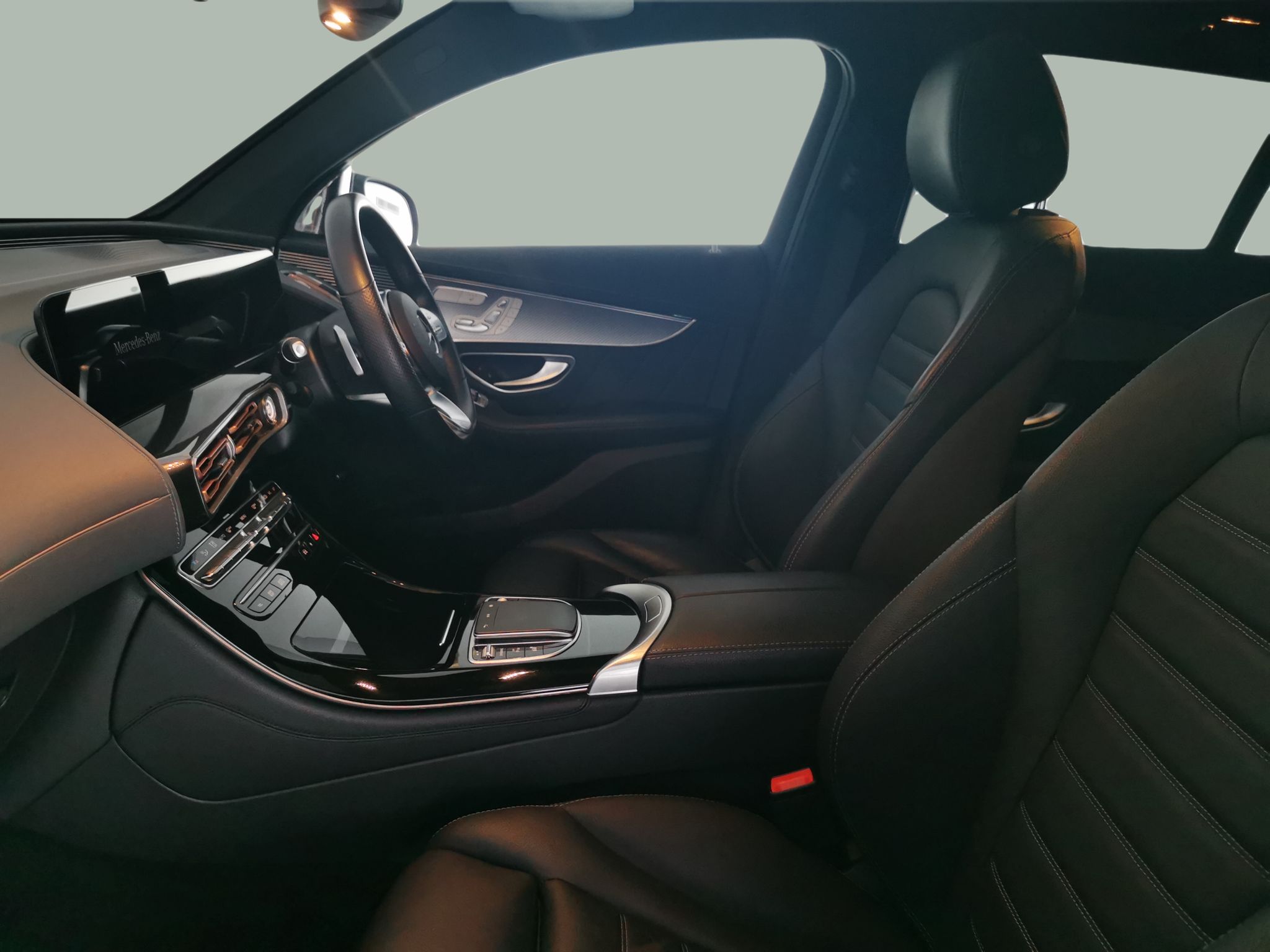 Main listing image - Mercedes-Benz EQC