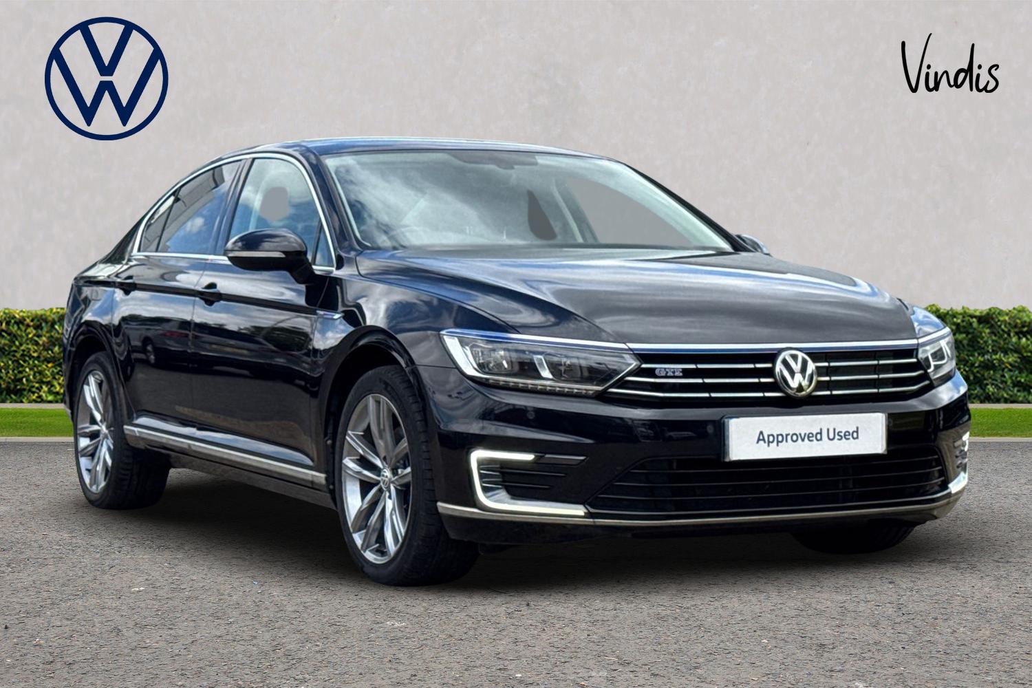 Main listing image - Volkswagen Passat GTE