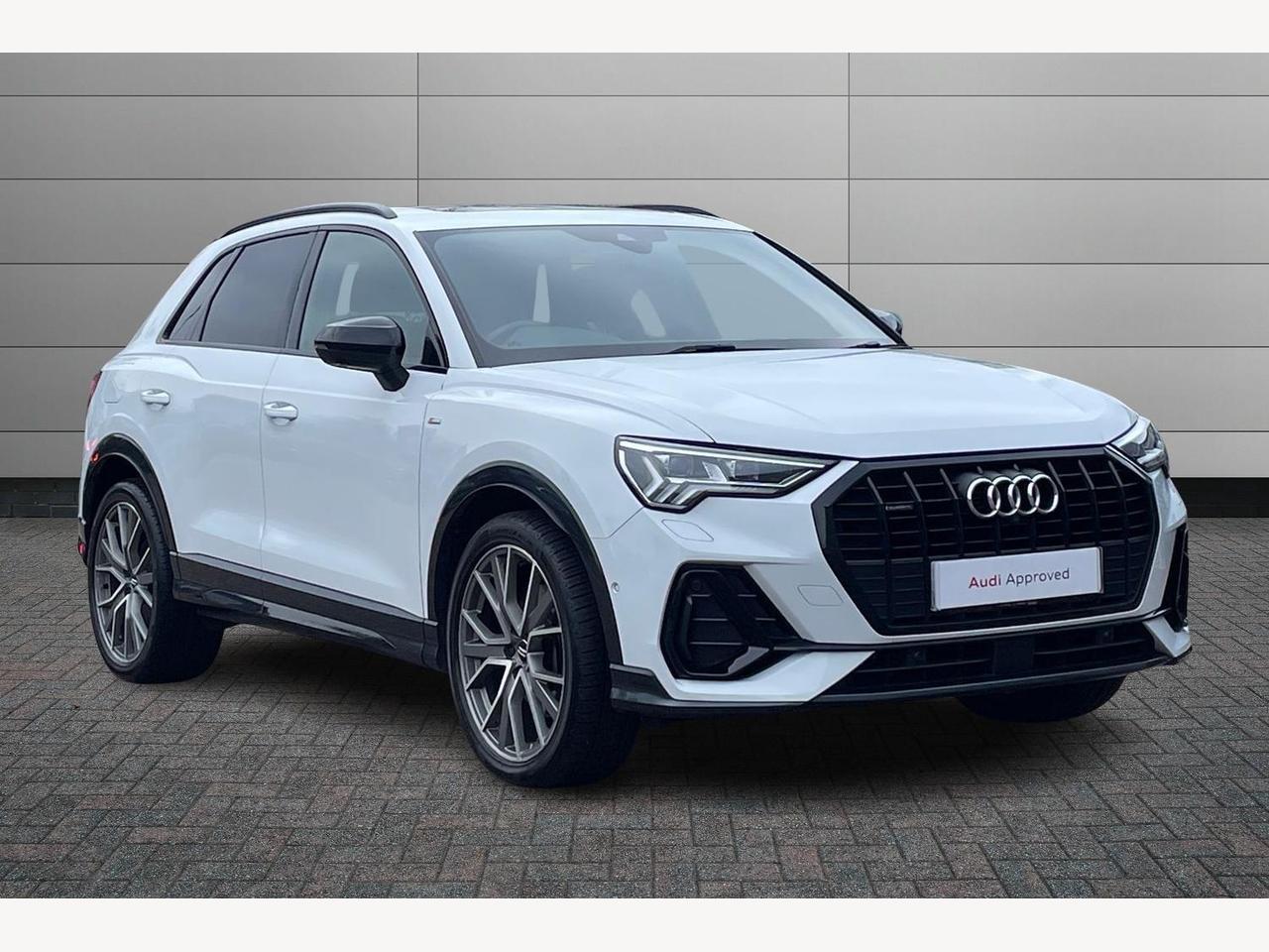 Main listing image - Audi Q3