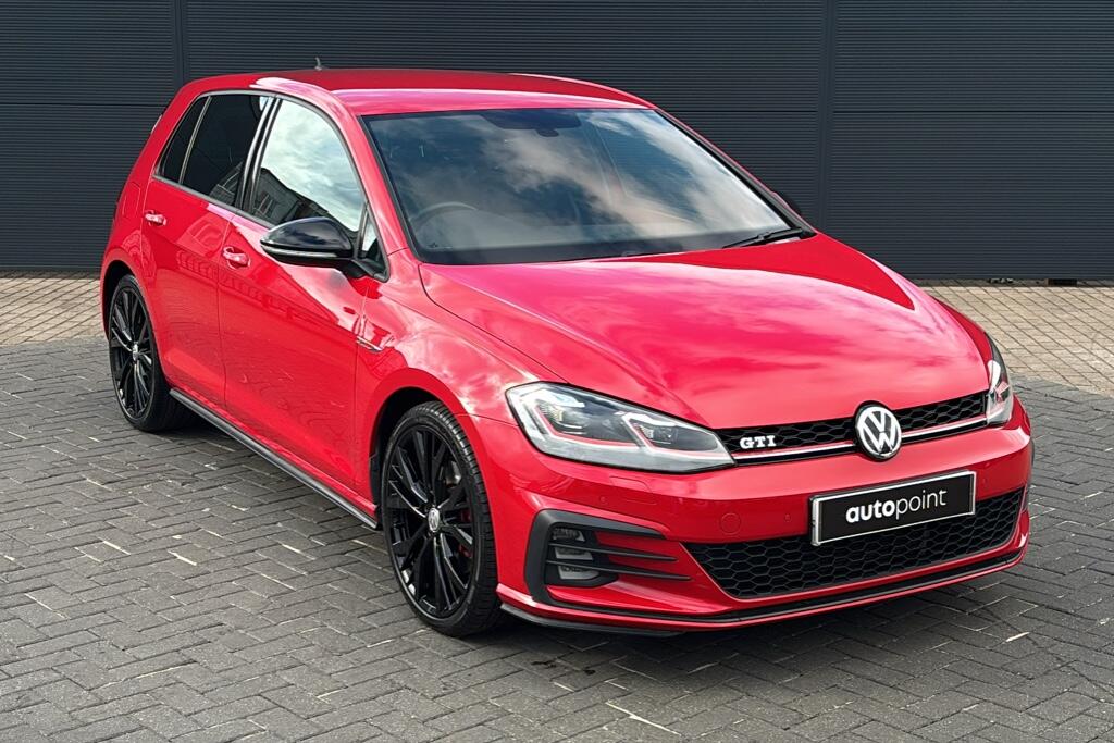Main listing image - Volkswagen Golf