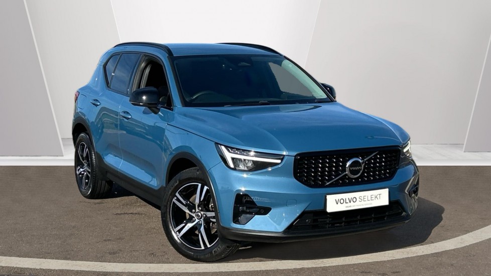 Main listing image - Volvo XC40