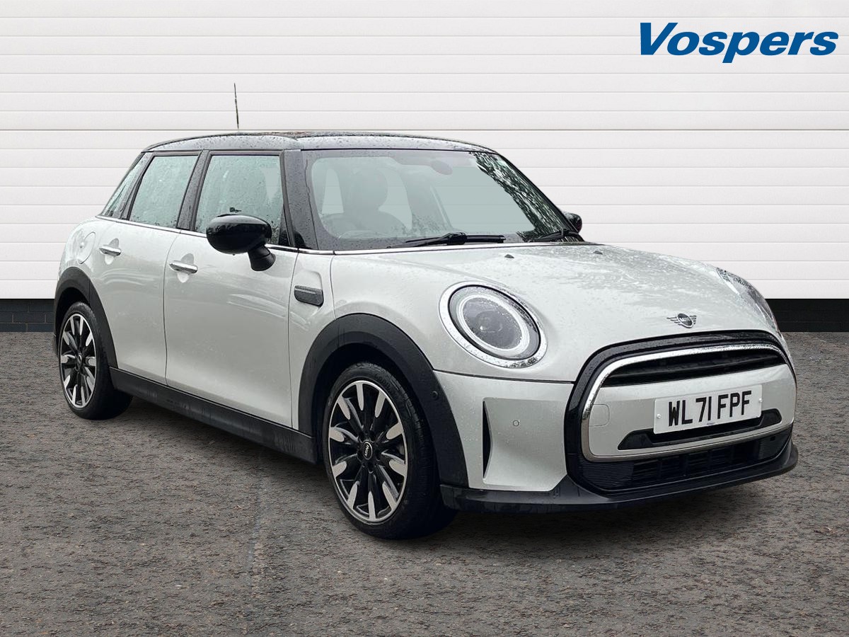 Main listing image - MINI Hatchback 5dr