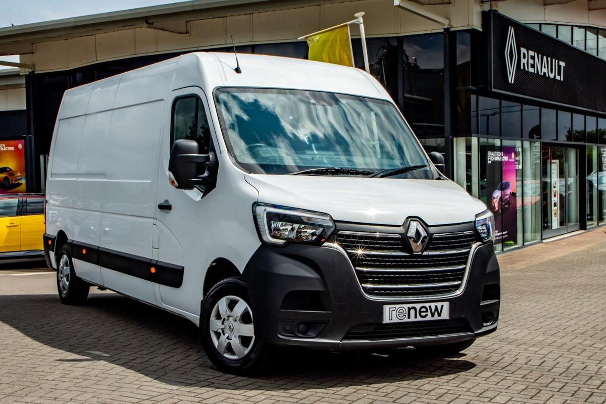 Main listing image - Renault Master