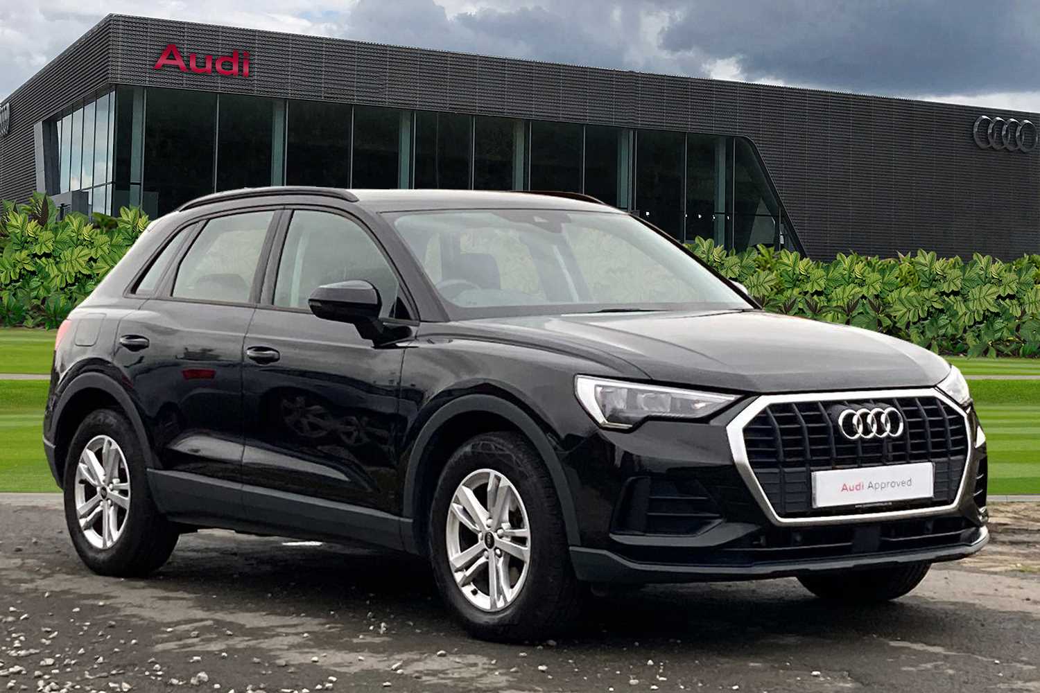 Main listing image - Audi Q3