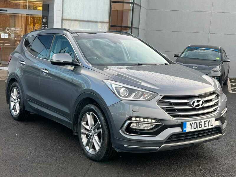 Main listing image - Hyundai Santa Fe