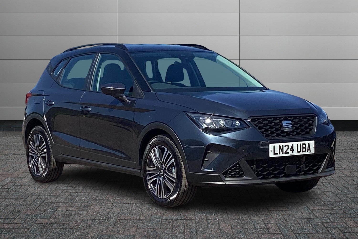 Main listing image - SEAT Arona