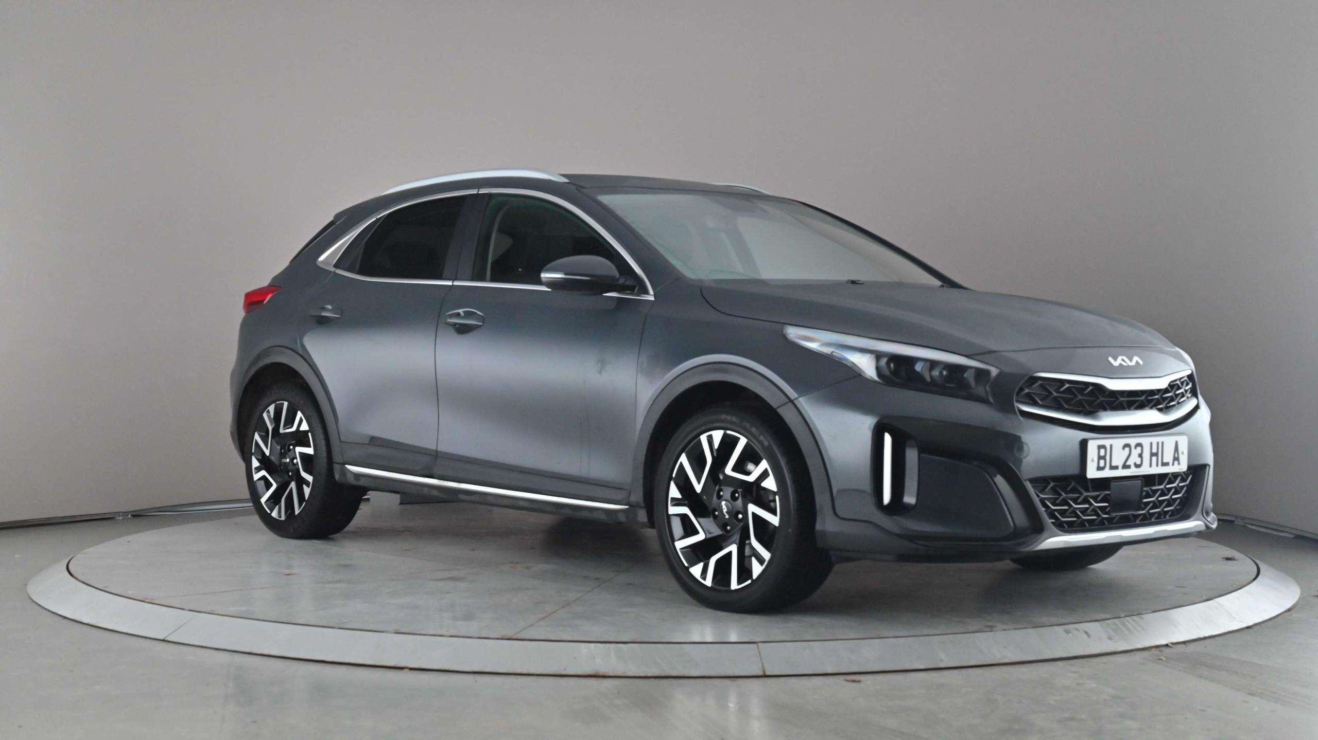 Main listing image - Kia XCeed
