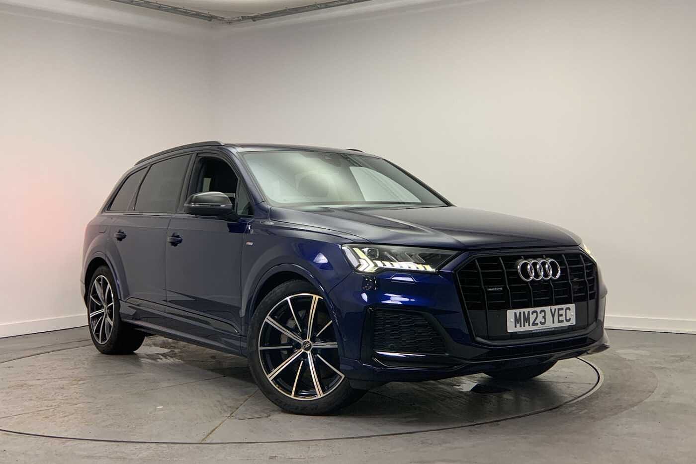 Main listing image - Audi Q7